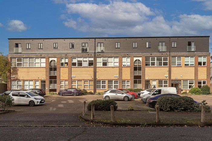 View Full Details for Woodland Court, Soothouse Spring, St Albans