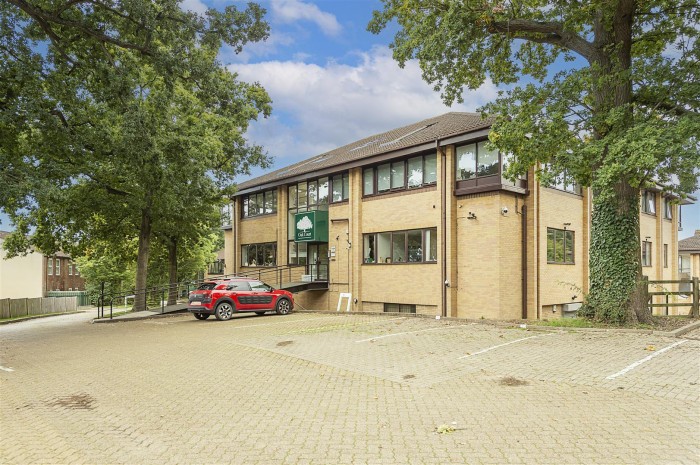 View Full Details for Sandridge Park, Porters Wood, St Albans